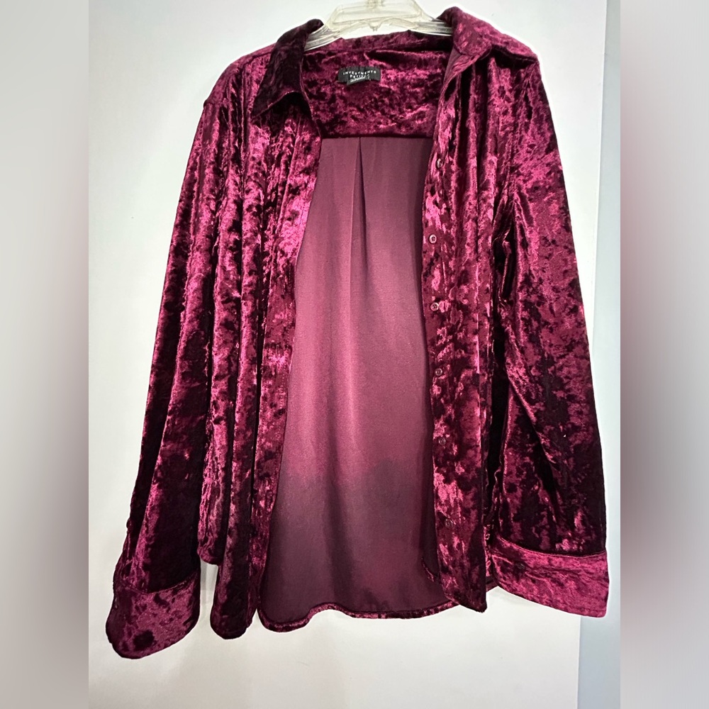 Burgundy velvet long sleeve button down top, PXL